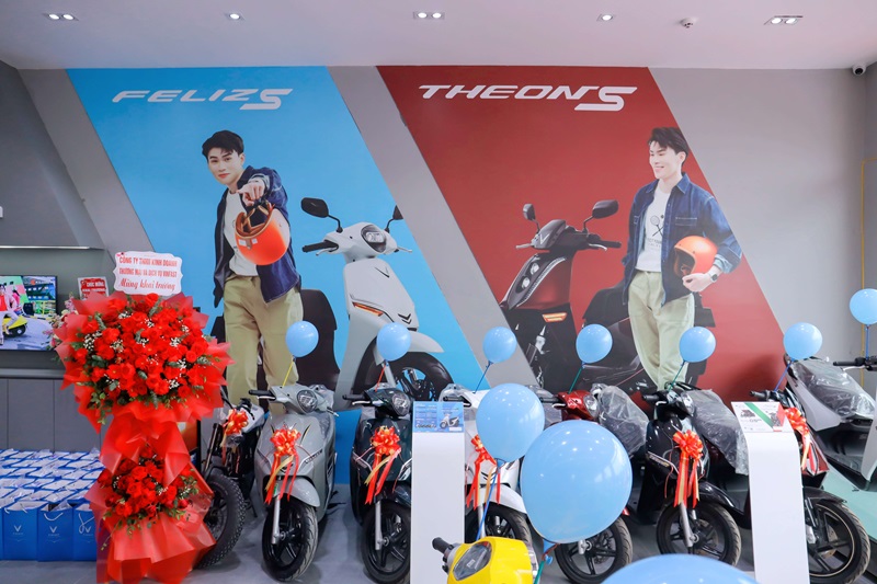 thiết kế và thi công showroom, cửa hàng xe máy điện Vinfast ở Hà Nội