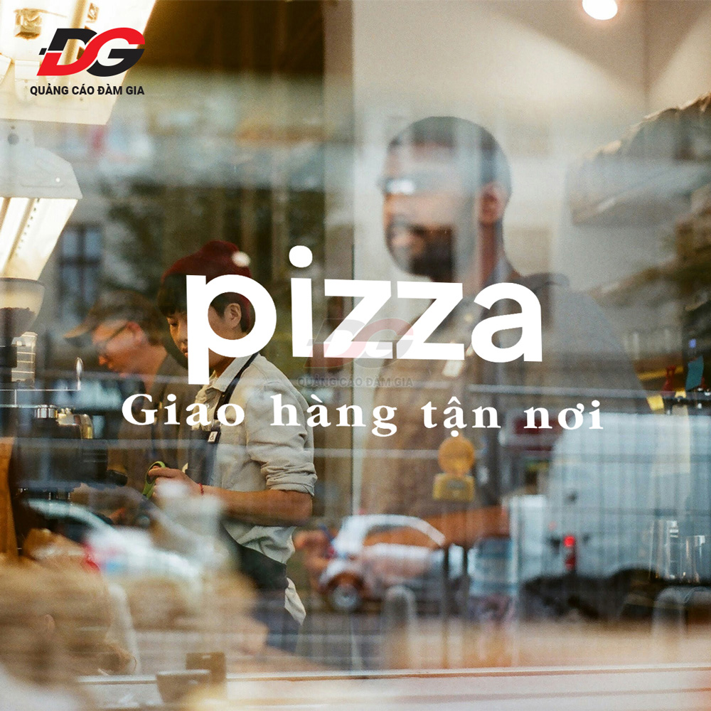 Một mẫu decal quảng cáo dán kính do Quảng cáo Đàm gia thiết kế