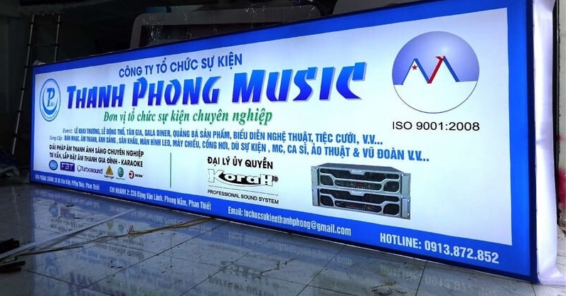 Bảng hiệu hộp đèn bạt Hiflex