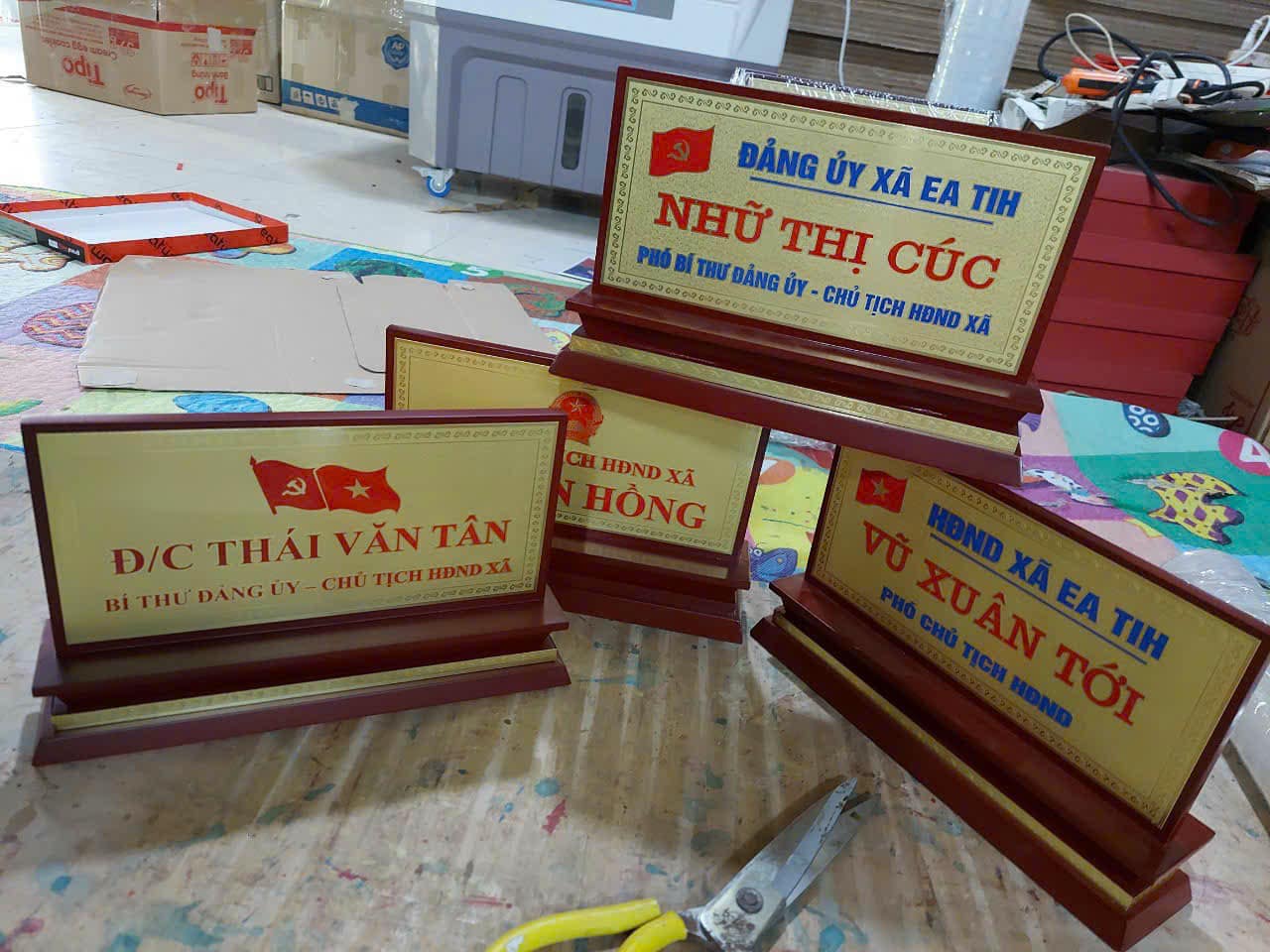 bien-chuc-danh-de-ban-2