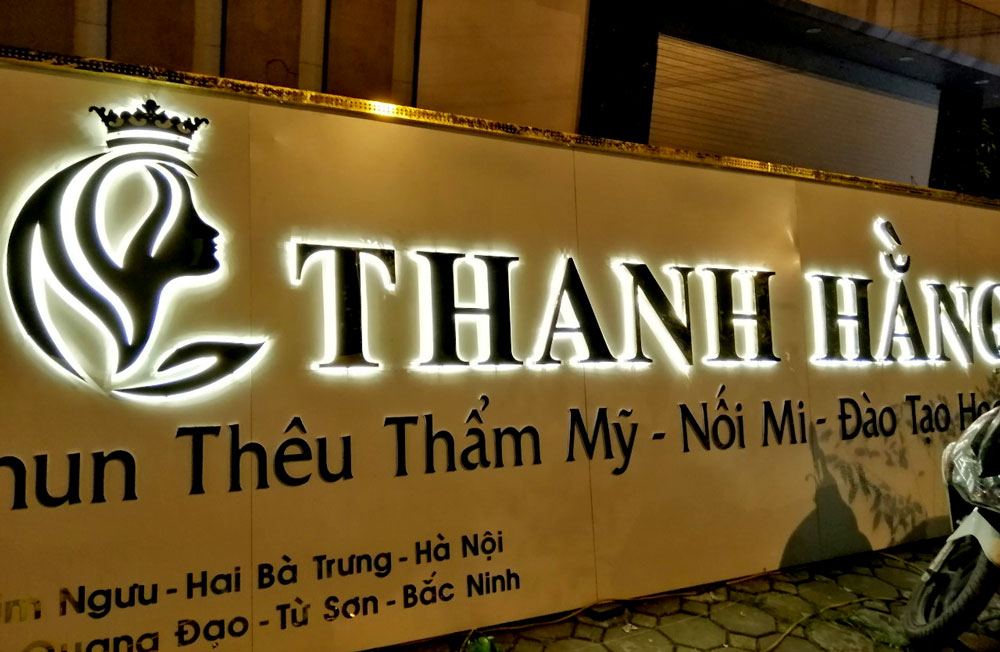 Bảng hiệu hộp đèn spa giúp tăng nhận diện thương hiệu