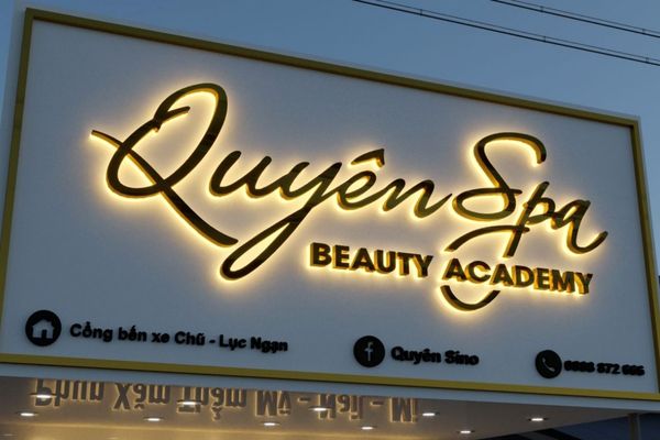 Biển spa chữ nổi bằng chất liệu Alu do Đàm Gia thiết kế