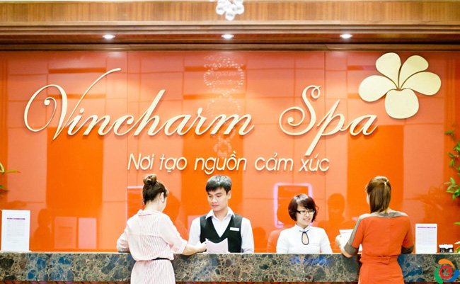 Biển spa chữ nổi kết hợp giữa màu sắc, font chữ và ánh sáng